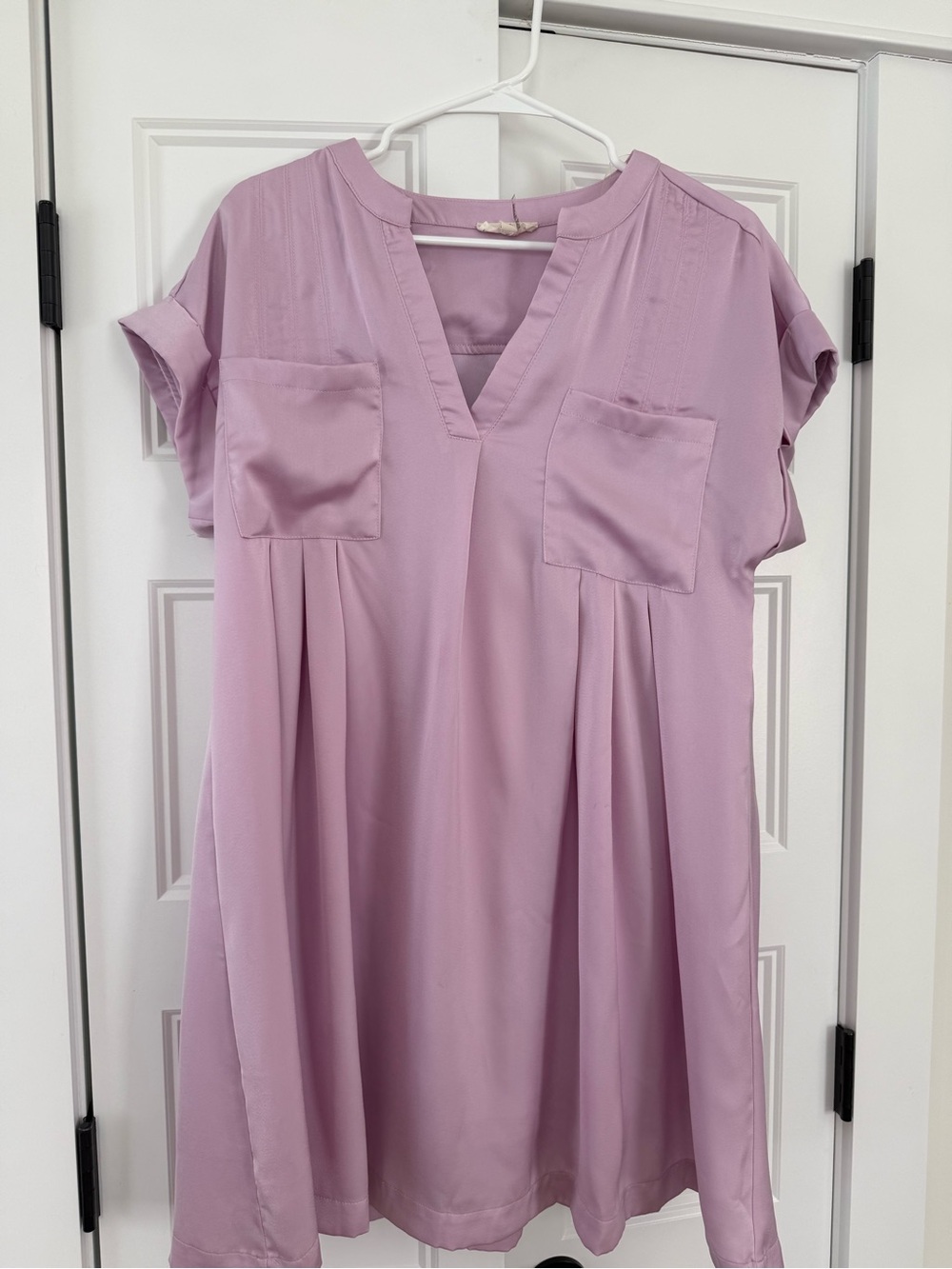 Lavender V-Neck Short Sleeve Boutique Dress-Size Medium